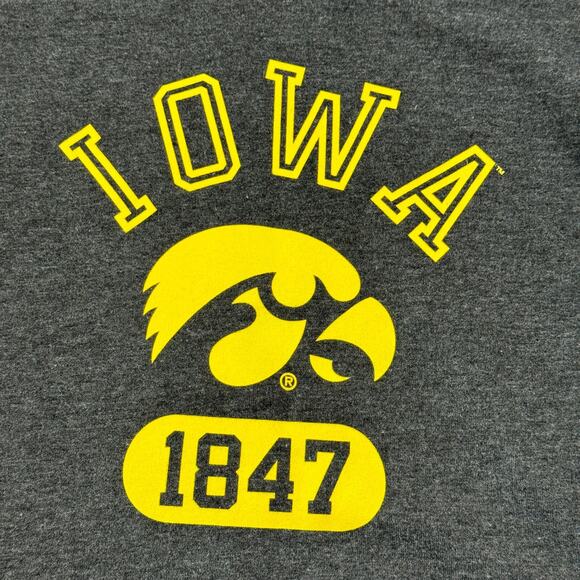 Iowa Hawkeyes Sweatshirt Gray Crew Neck Pullover Logo Big Ten Size Large 1847 - Picture 4 of 10